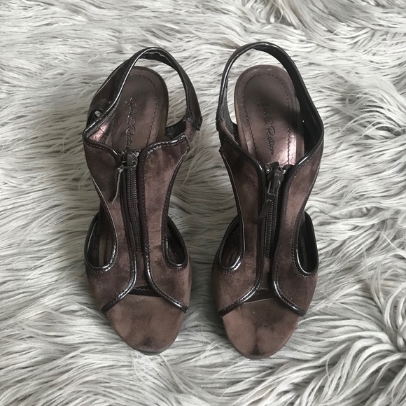 Brown zipper stiletto heels - Picture 2 of 4